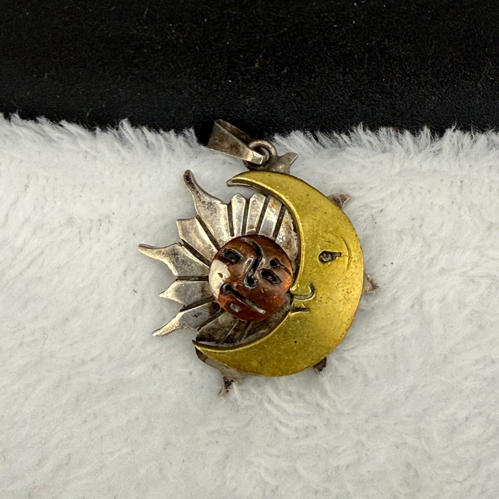 Vintage Taxco Mexico 925 Sun Moon Pendant Celestial - Picture 2 of 8